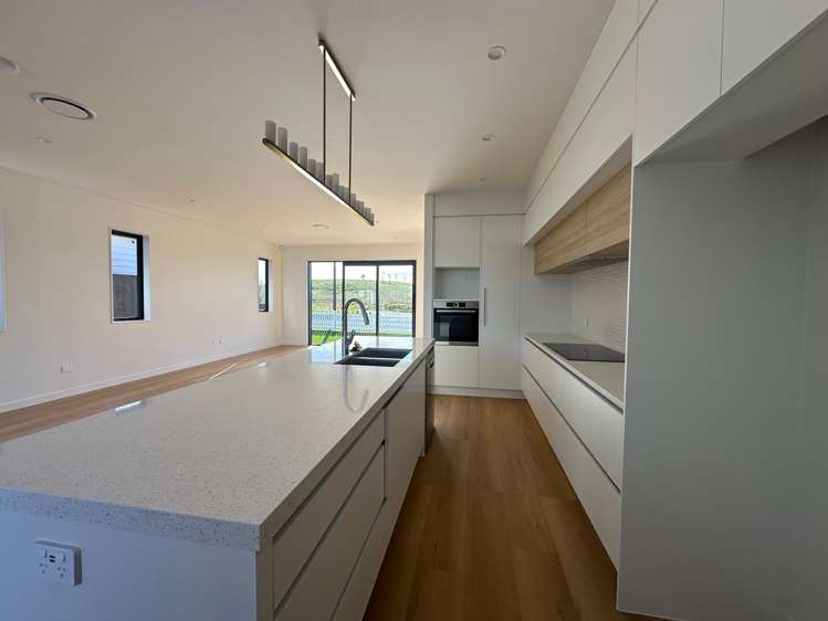 9 Parkland Loop Wainui_12