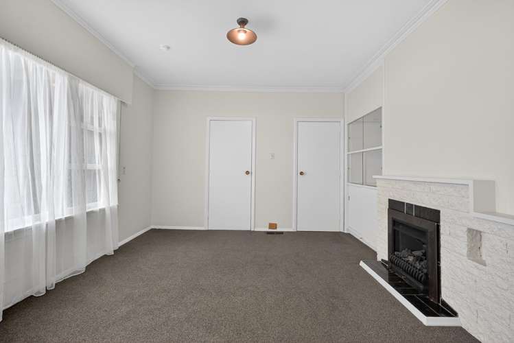 4 Main Road Wainuiomata_7