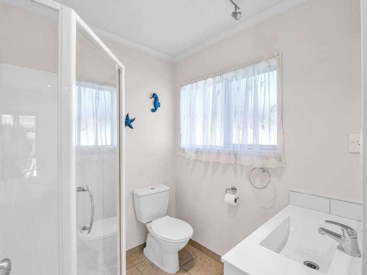 21 Saltwood Street Red Beach_19