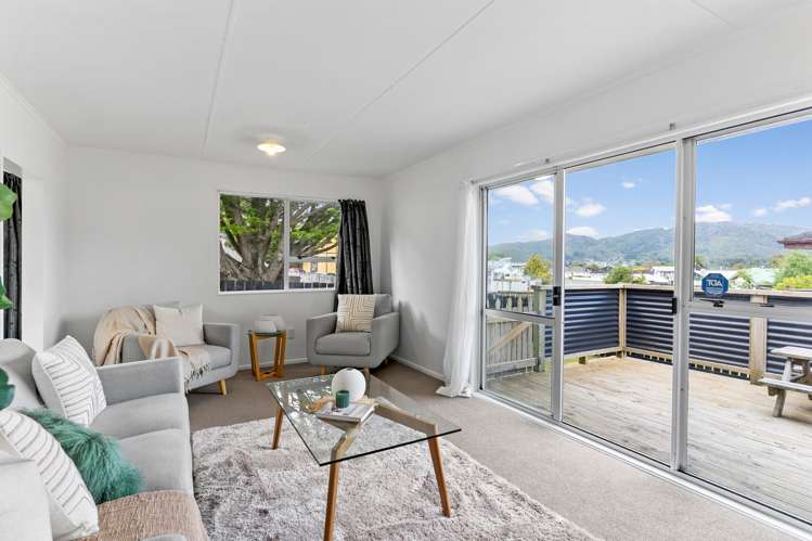 19 Antrim Crescent Wainuiomata_5