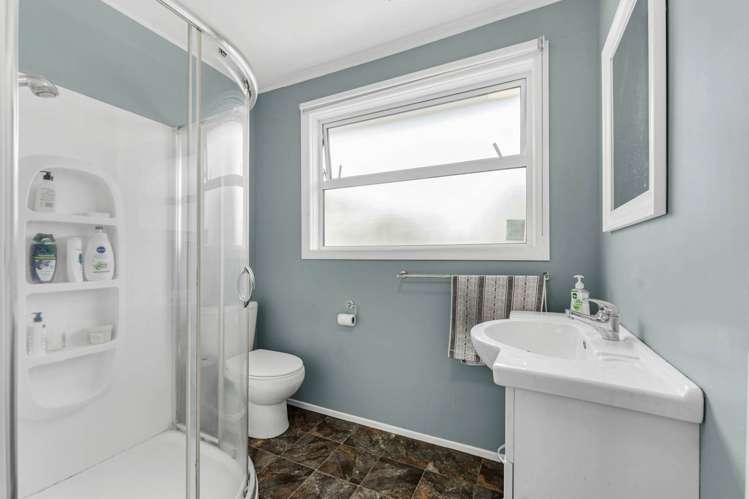 2/331 Royal Road Massey_12