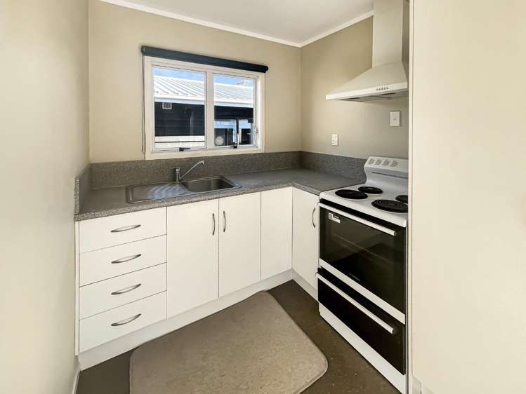 121b Lake Road 1088_3