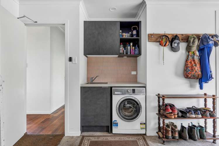 438B Alfred Road Egmont Village_28