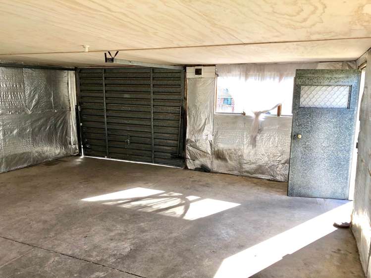 8 Hannah Road Otara_11