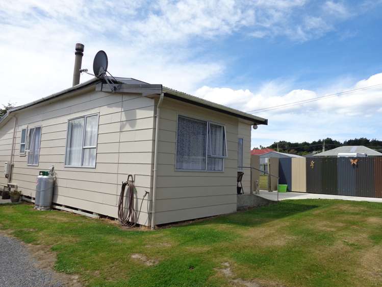 9 Branksea Street Kaitangata_21