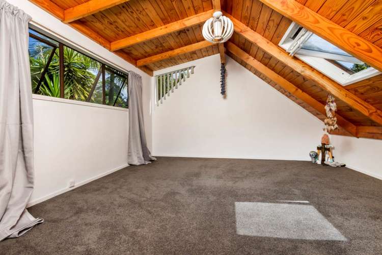 2/706 Beach Road Browns Bay_23