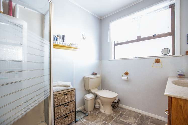 15 Vivian Street Solway_11