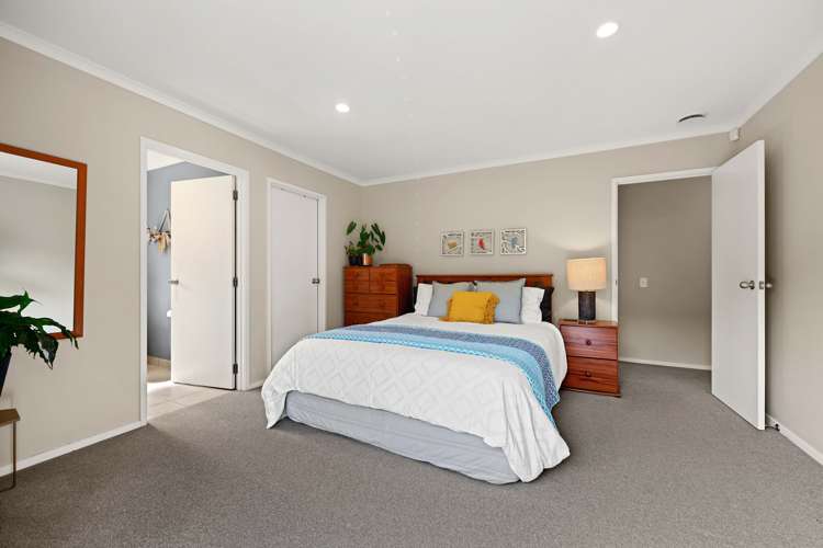 21 Burgundy Court Rototuna_12