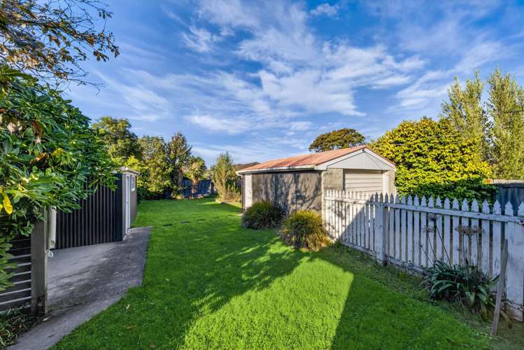 18A Coopers Road Dallington_21