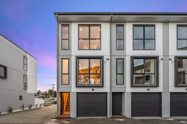 Modern Freehold Living in Prime Northcote