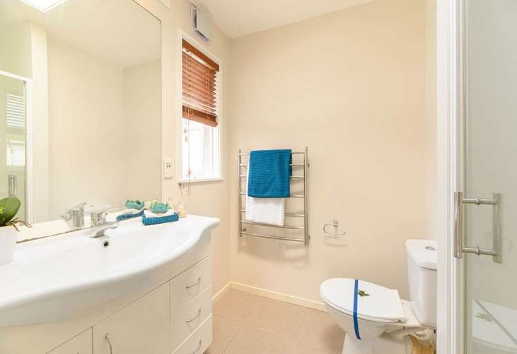 6 Anchor Place Beach Haven_14
