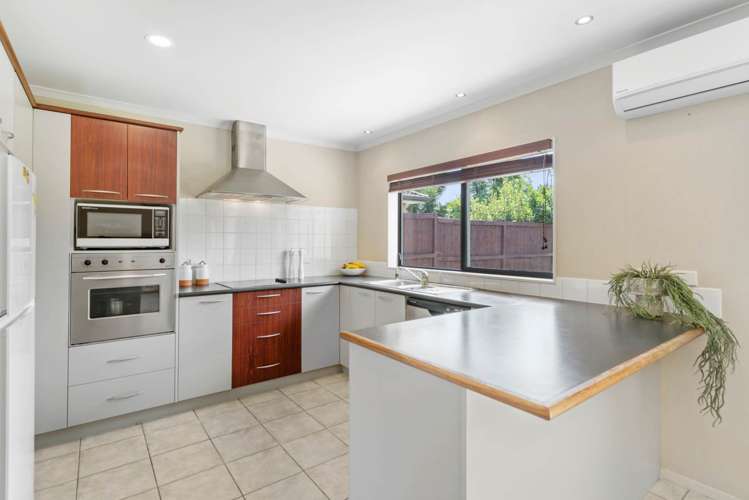 11 Franshell Crescent East Tamaki_10