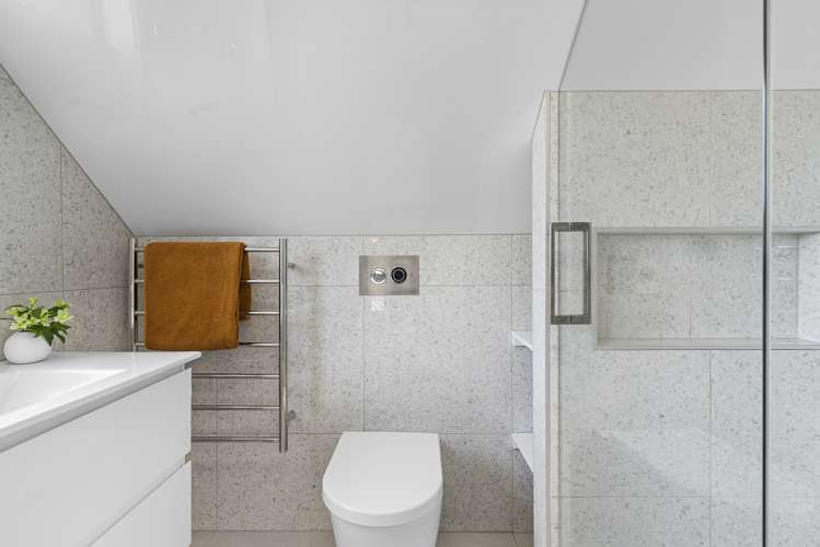 5 Bamfield Place Hillsborough_11