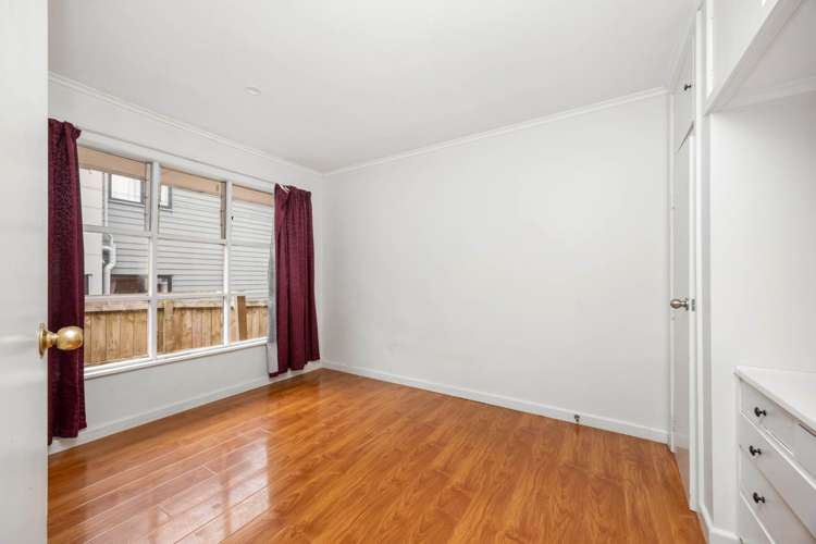 2/3202 Great North Road New Lynn_5