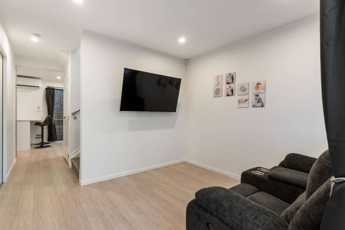 4/149 Tirimoana Road_1