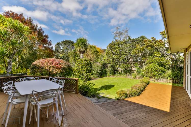 10 Woodfern Crescent Titirangi_22