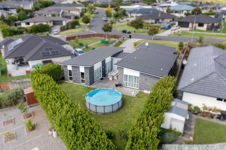 130 Ballintoy Park Drive Welcome Bay_23