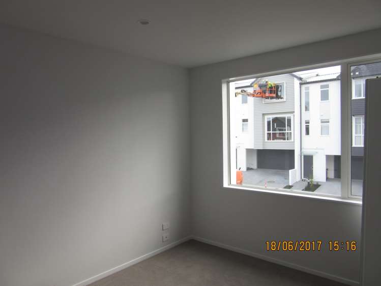 17 Watermill Lane Silverdale_5