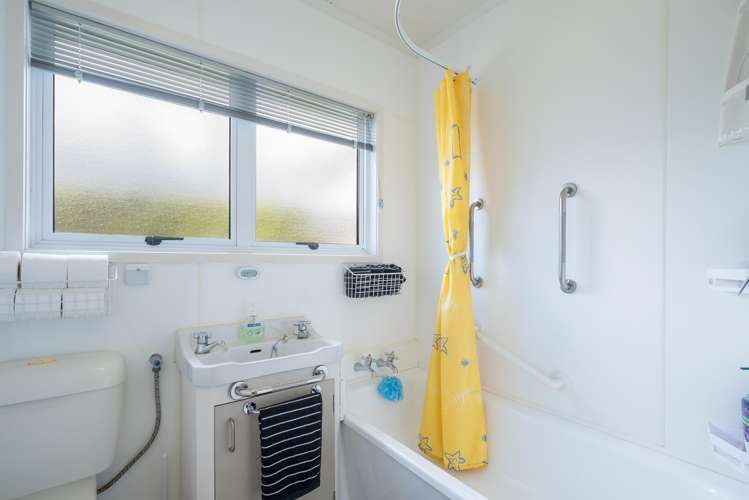 1/25 Kipling Crescent Stoke_10