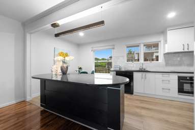 2/62 Quadrant Road_4