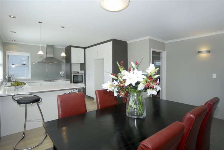 9 Azores Way Welcome Bay_8