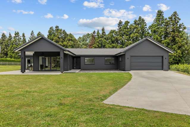 Four Plus Two in Prestigious Location