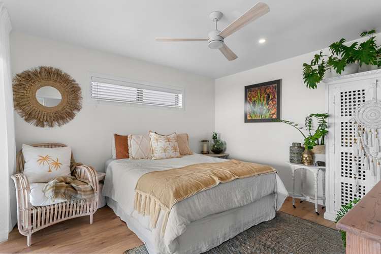 4 Solar Way Langs Beach_15