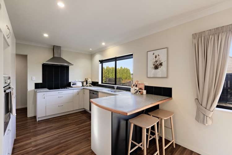 41 Glenmonarch Place Pyes Pa_3