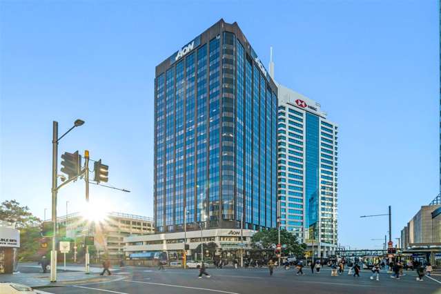 CBRE - Premium Aon Centre Suites