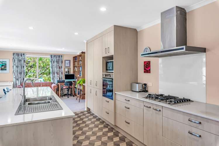 82 Waipunahau Road Waikanae_4