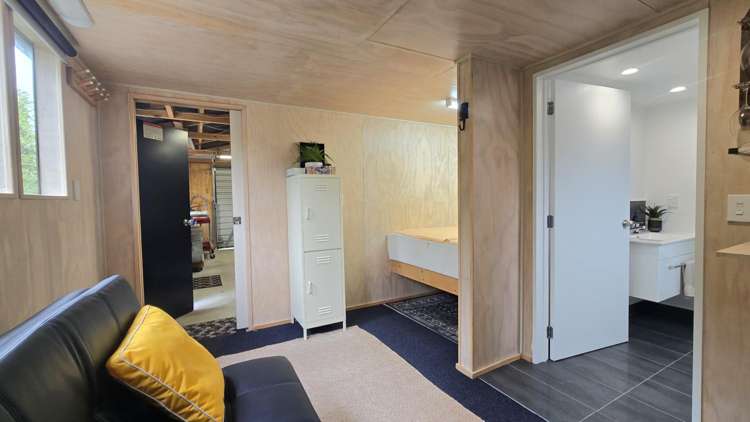 11 The Strand Okarito_25