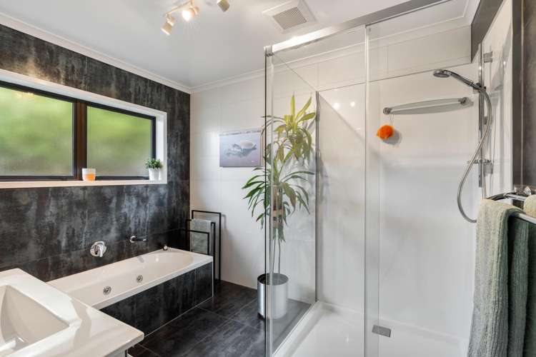 102 Mark Street Whangamatā_20