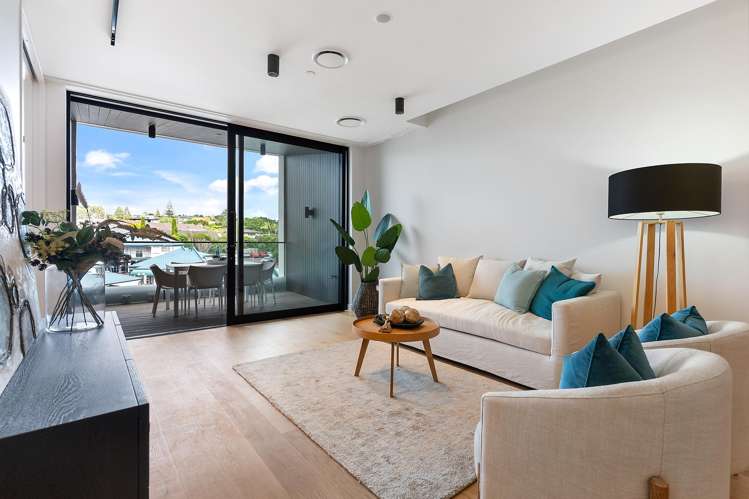 8/423 Beach Road Mairangi Bay_3