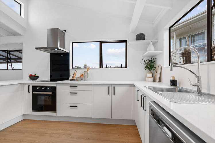 13 Frosses Place Massey_5