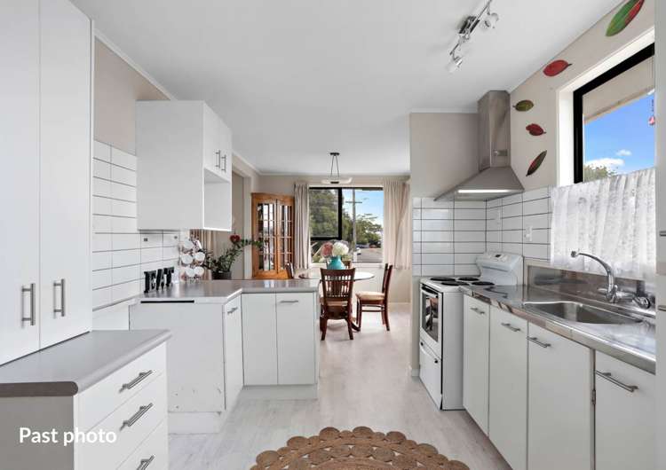 7 Cobham Crescent Kelston_8