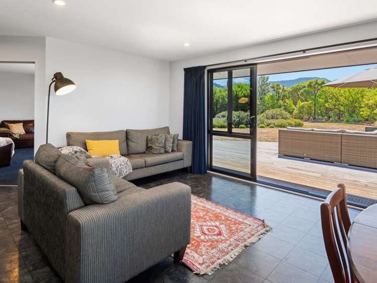 8 Edgewater Place Rarangi_2