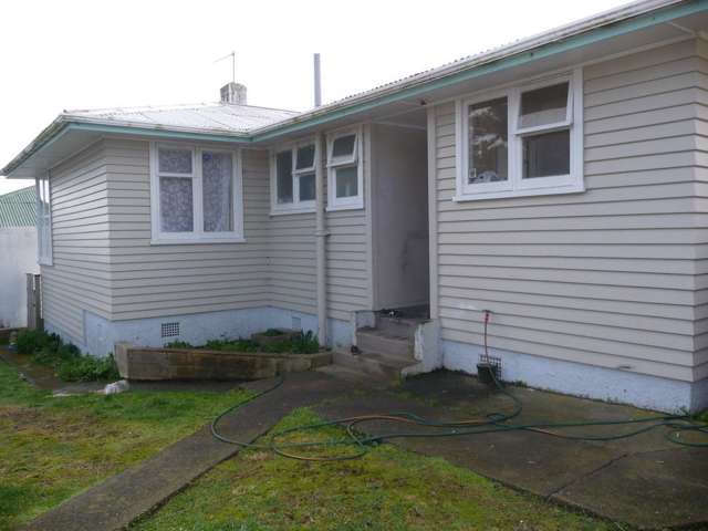 12 Cornwall Crescent Cannons Creek_3