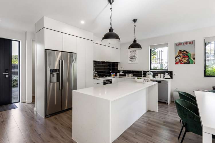 14 Peet Avenue Royal Oak_7