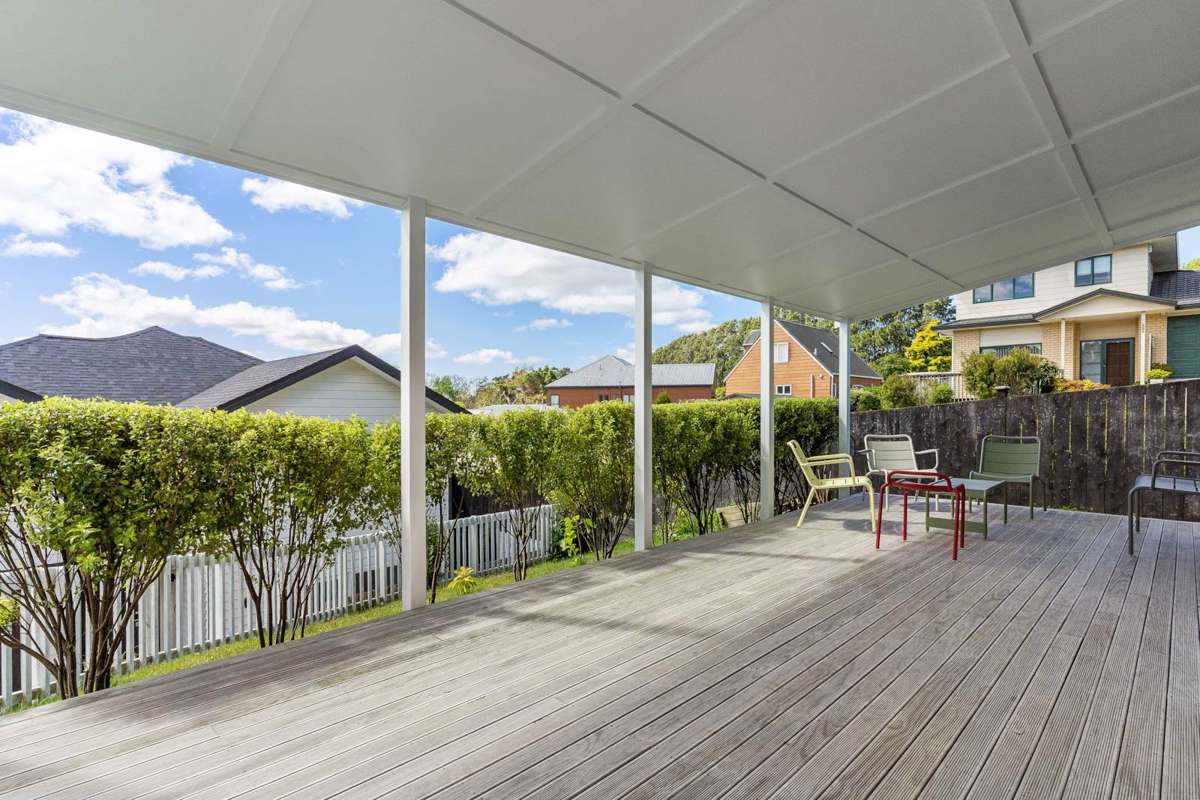 513A West Coast Road_4