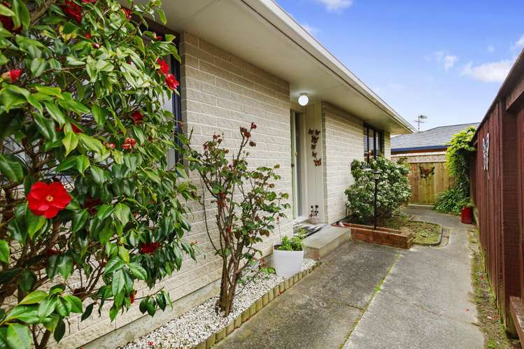 2/16 Montgomery Street Stokes Valley_14