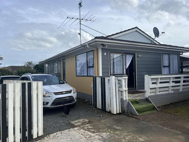 15 John Walker Drive Manurewa_1