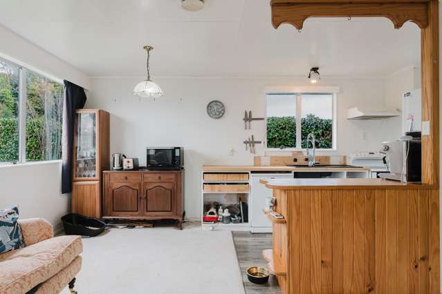 16 Gillett Lane Enderley_3