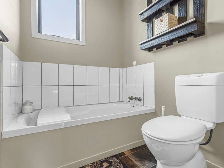 6 Porritt Place Waipukurau_24