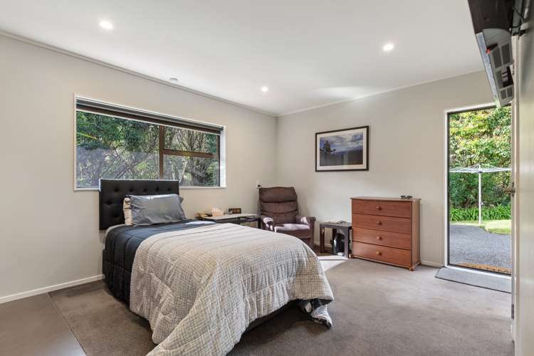 520 West Coast Road Oratia_17