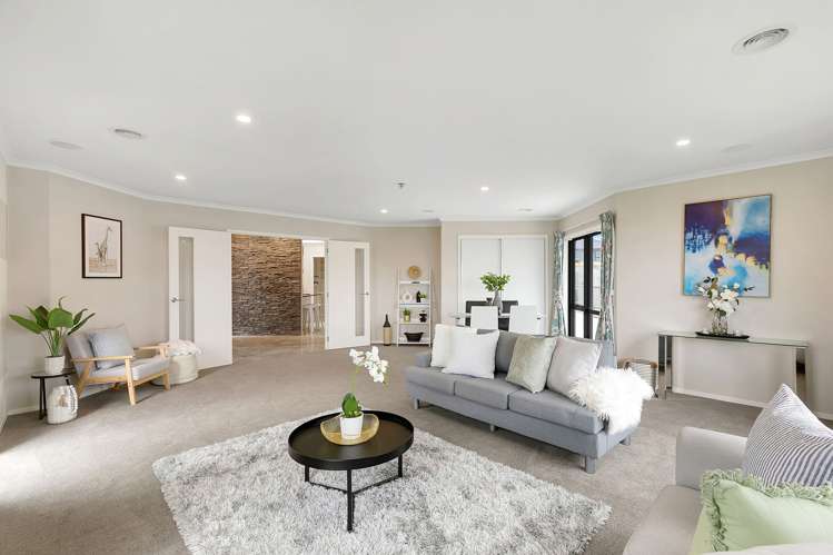 117 Queen Charlotte Drive Aotea_6