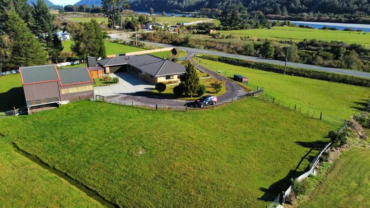 736 State Highway 7 Dobson_33