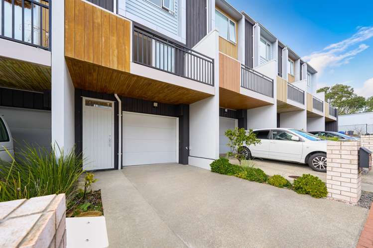 8 Folkes Lane New Lynn_10