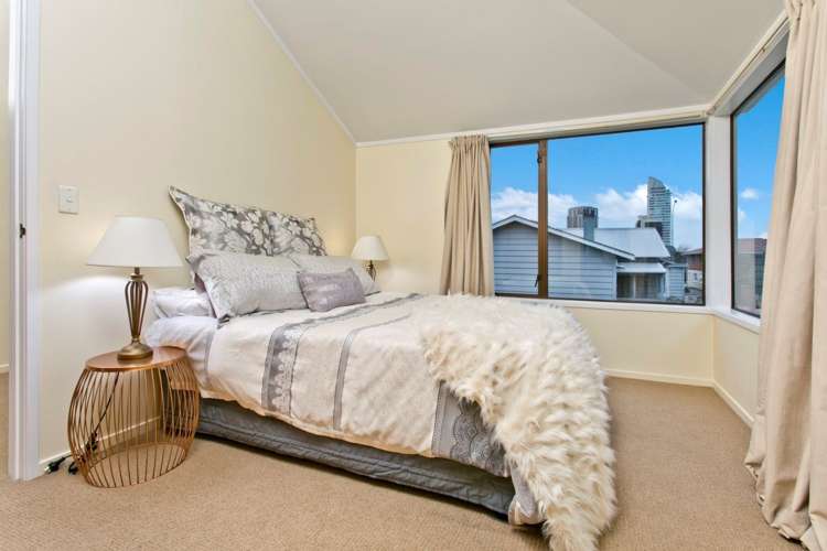 2/12 Esmonde Road Takapuna_12