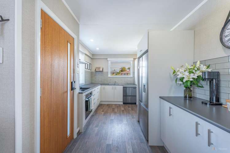 21 Sherratt Street West End_29