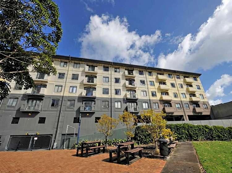 1PA/160 Symonds Street Eden Terrace_0